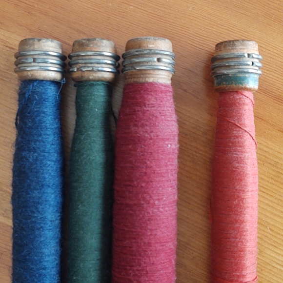 Vintage Wooden Textile Spools with Thread - Picture 3 of 3